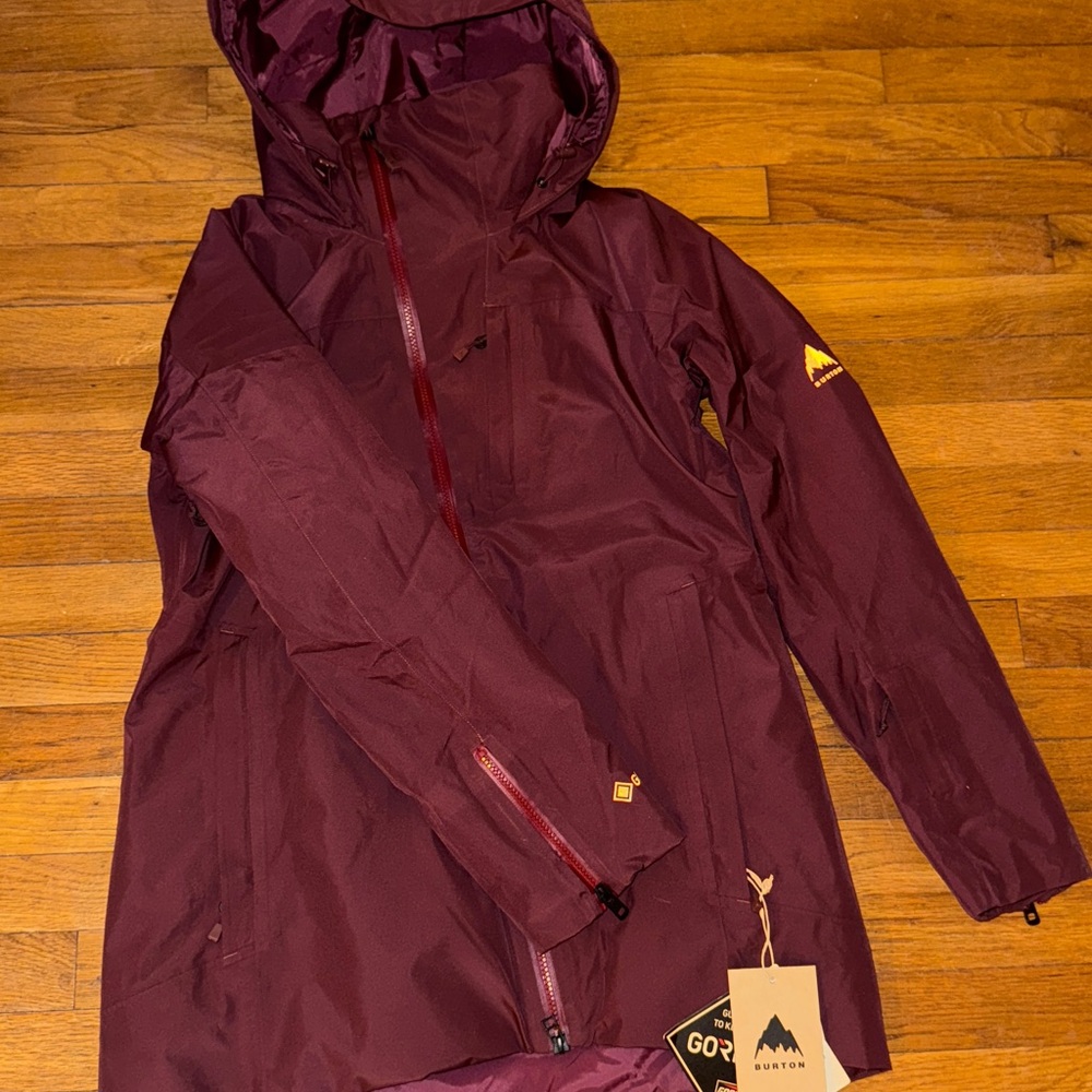 Burton Women's Burgundy Jacket